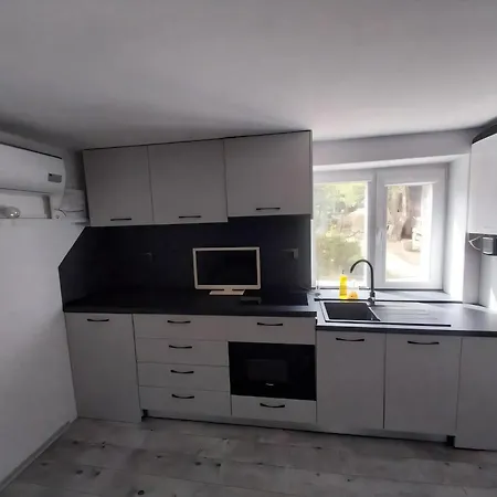 Independent In A House In The Apartament